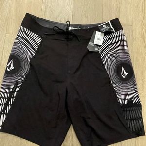 VOLCOM MEN SURF VITALS JACK ROBINSON MOD-TECH TRUNKS SIZE: 36W